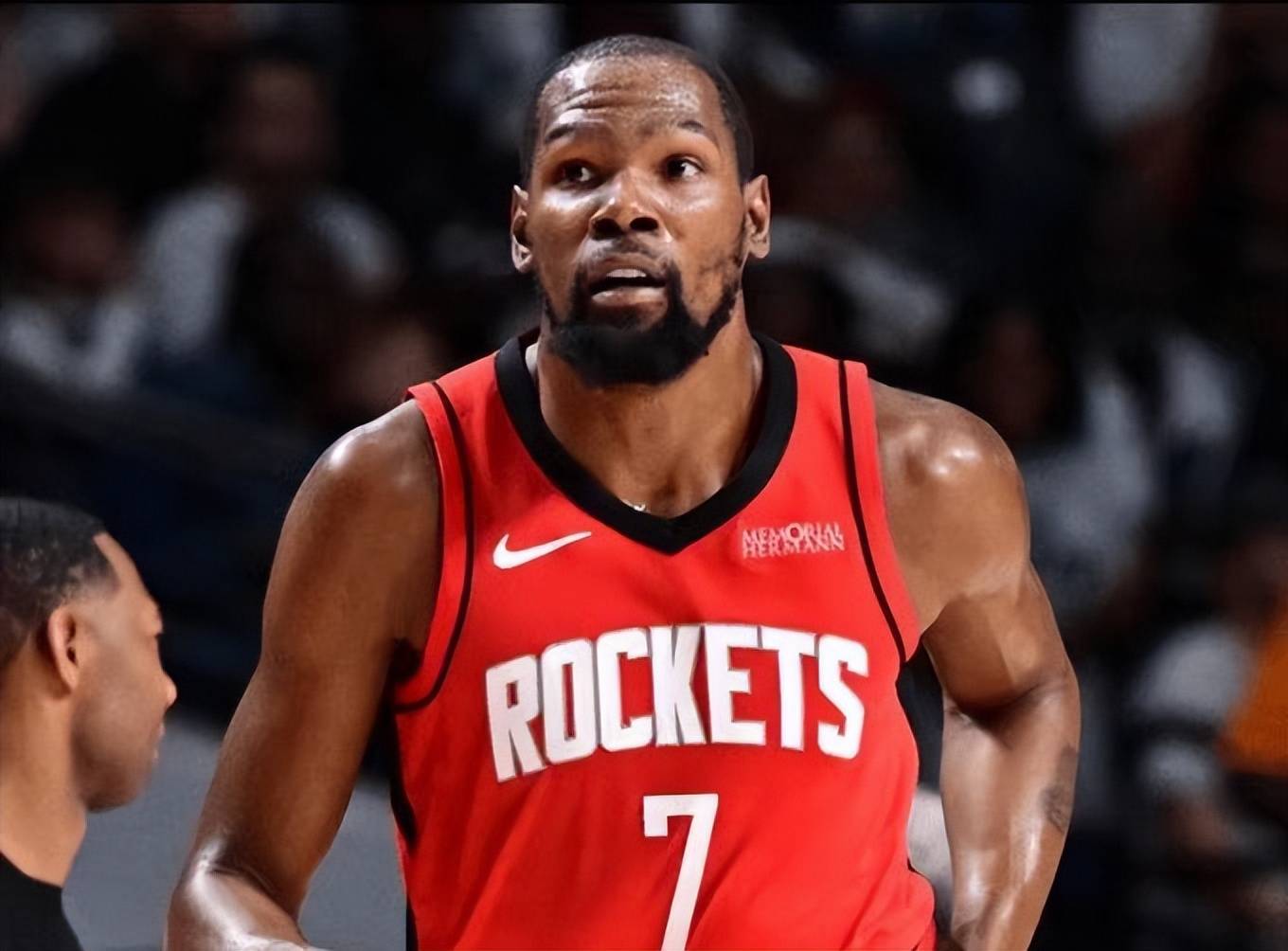 AYX GAMES清晨斯图加特调整名单以备国王杯，防线松动环节打磨，悬念犹存，控场能力受关注的简单介绍