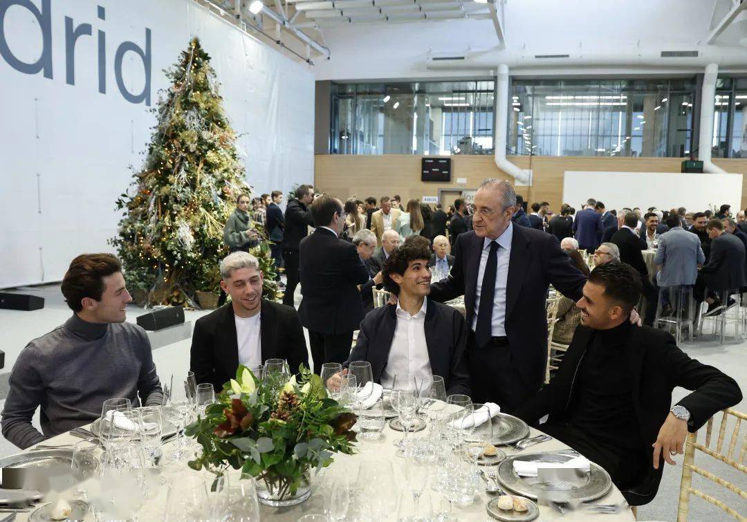 AYX GAMES清晨斯图加特调整名单以备国王杯,防线松动环节打磨,悬念犹存,控场能力受关注的简单介绍